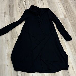 Simon Chang Black Long Sleeve Dress